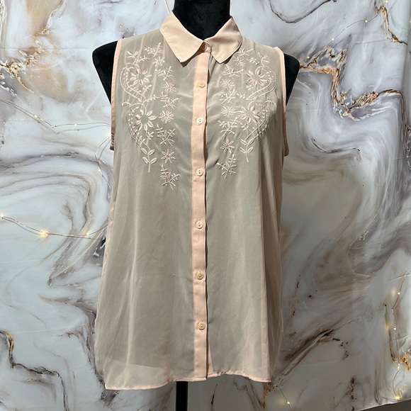 Forever 21 Tops - Forever 21 Sheer Floral Embroidered Collared Button Up Blouse Blush Size M
